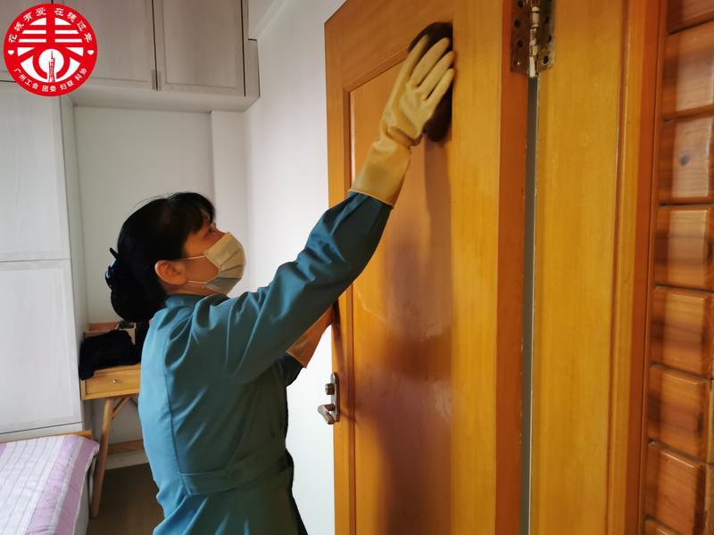 广州市妇联为一线在岗人员提供超一万小时家政服务